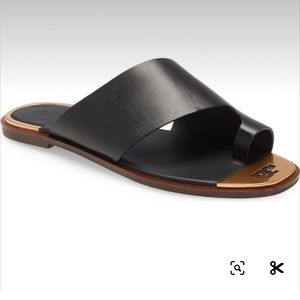 EUC Tory Burch black gold logo Selby toe ring slide sandal 6